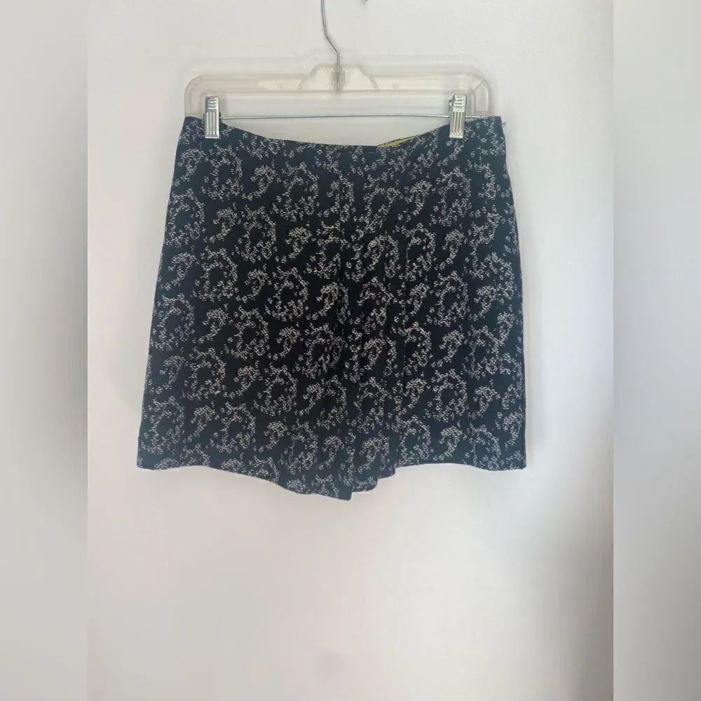 Rachel Rachel Roy Black White Floral Print Pleated Mini Skirt Size 0
